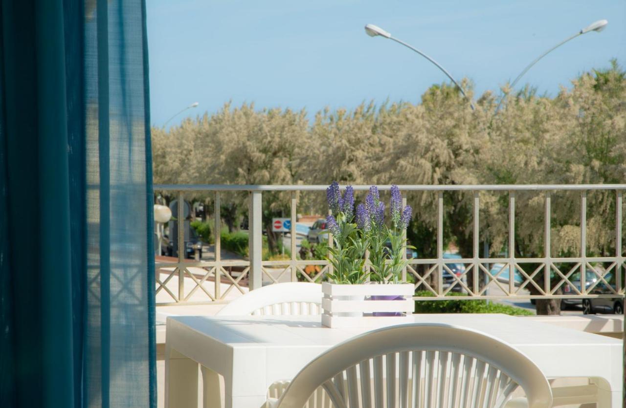 I Suoni Del Mare Lejlighed Porto San Giorgio Eksteriør billede